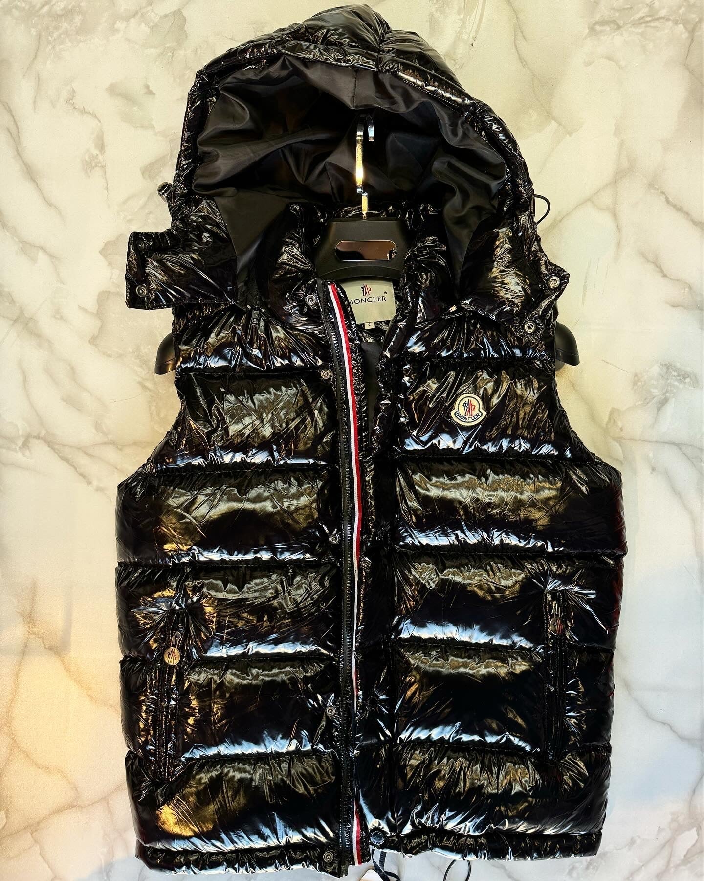 Moncler Αμανικο Μπουφάν