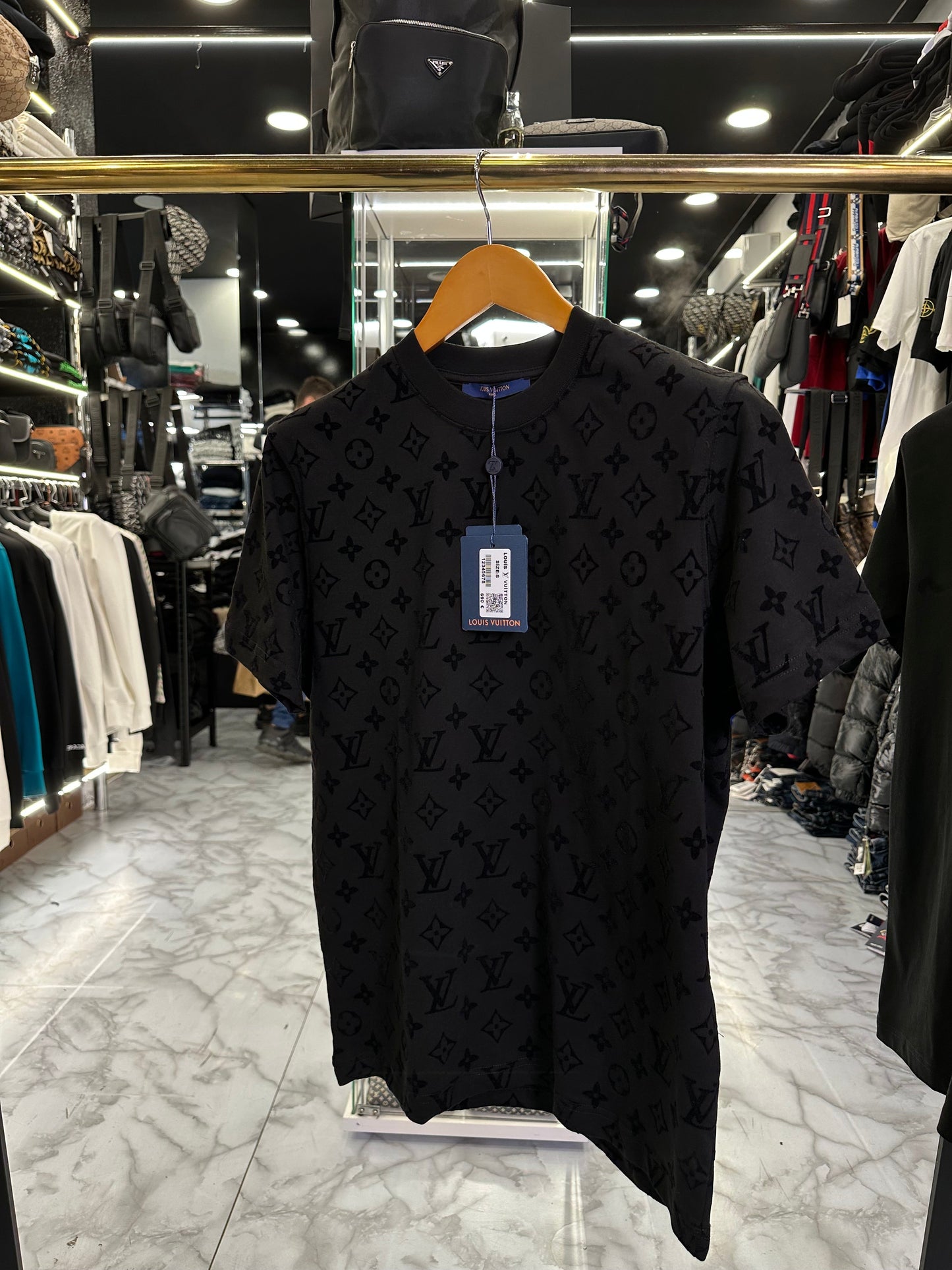 LOUIS VUITTON - T-SHIRT