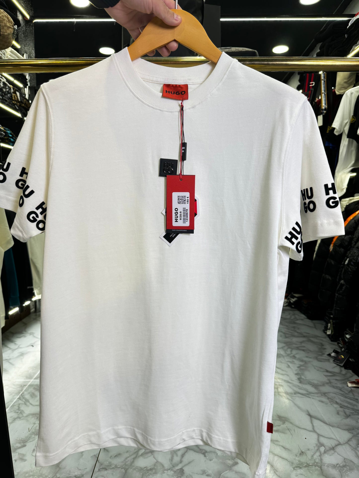 HUGO BOSS - T-SHIRT
