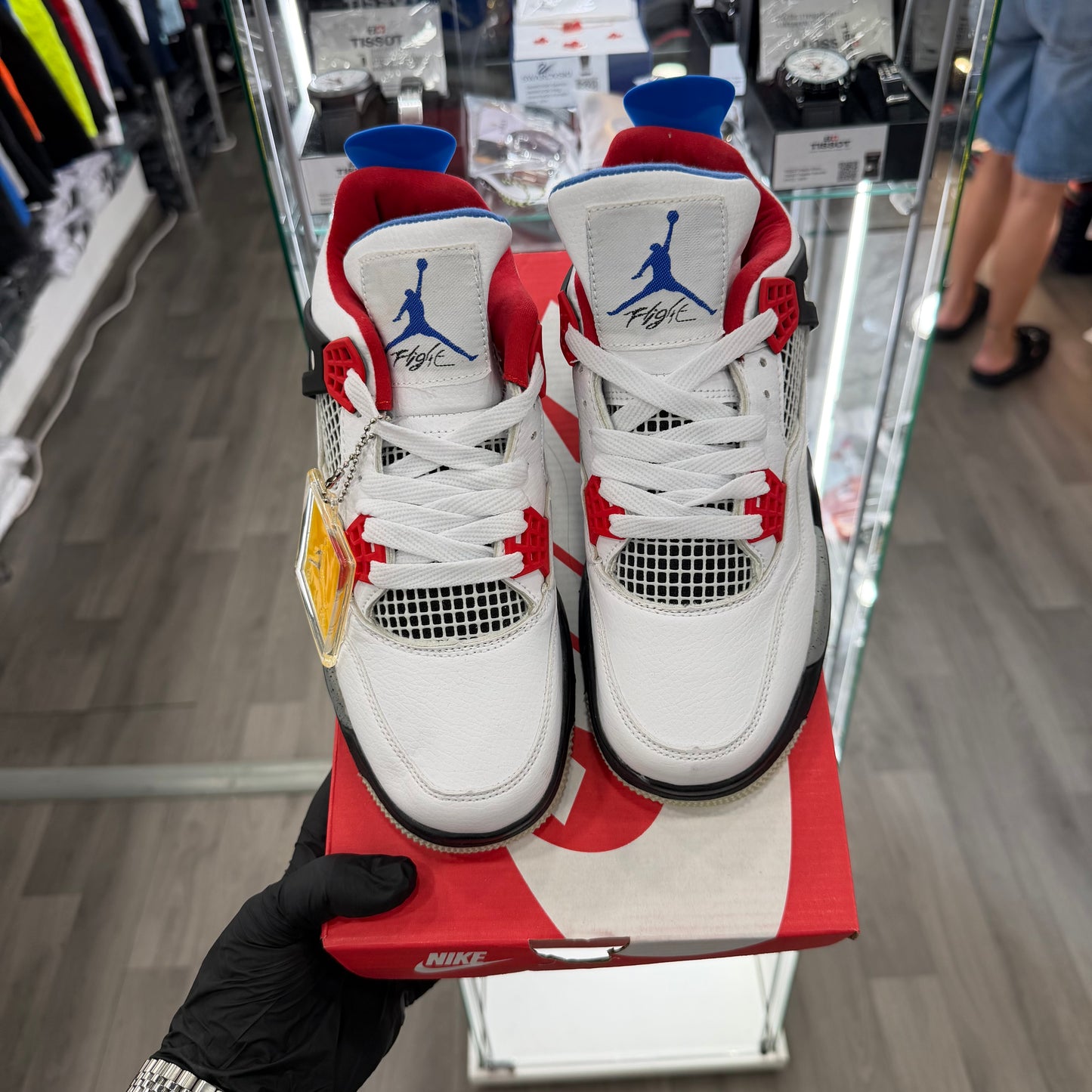 AIR JORDAN 4