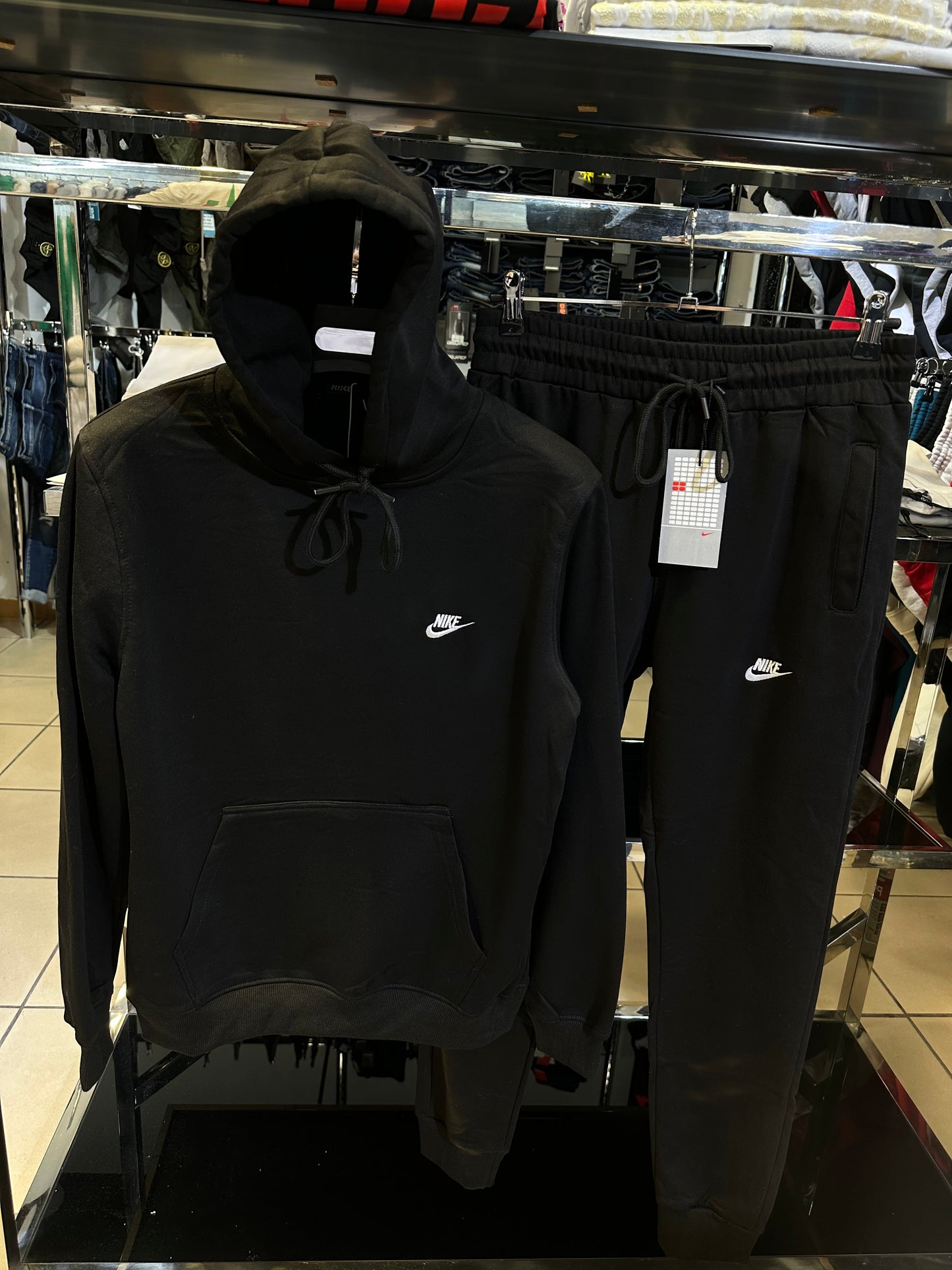 NIKE SPORTSWEAR SET