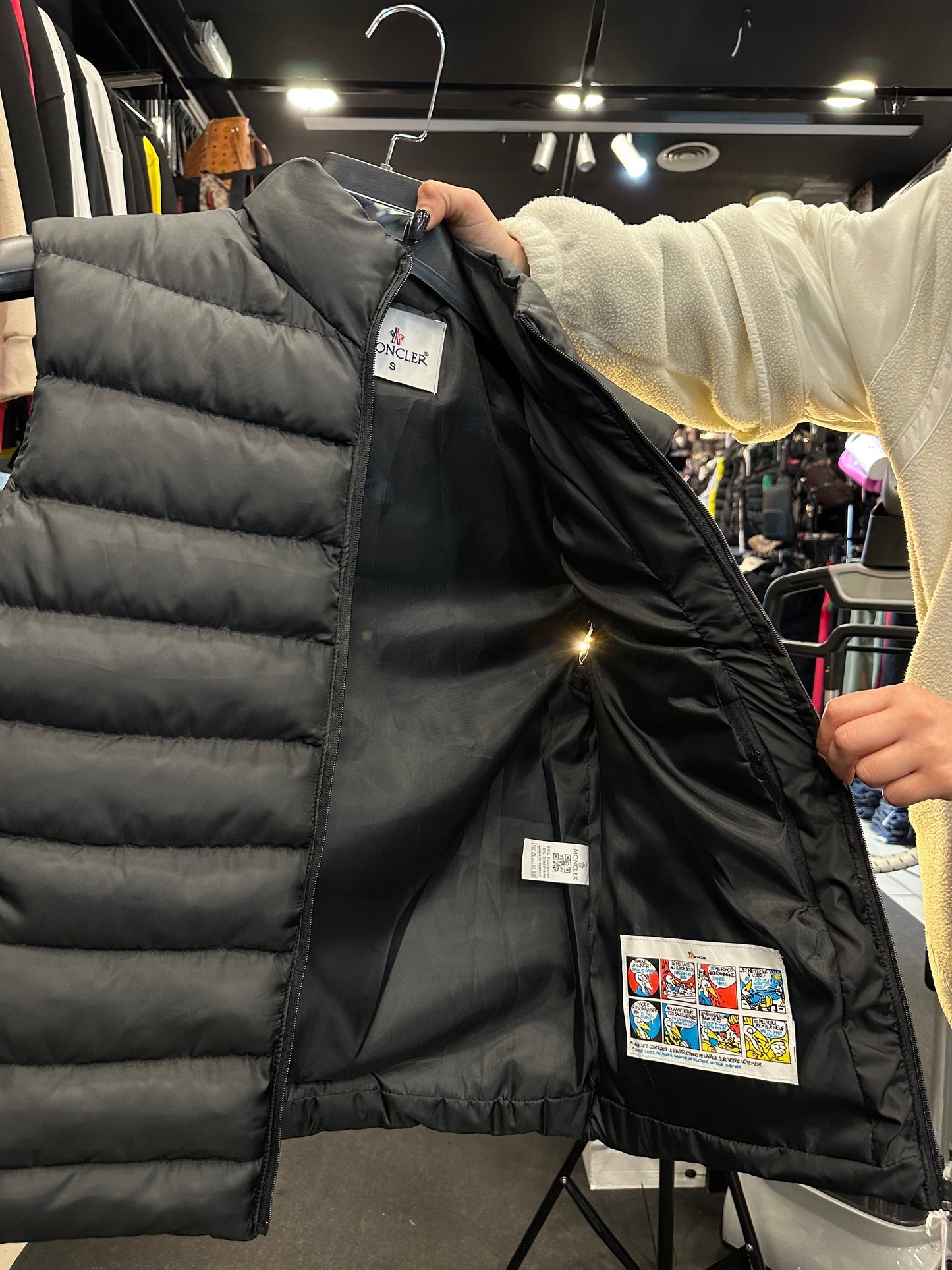 MONCLER - ΑΜΑΝΙΚΟ ΜΠΟΥΦΑΝ 2025