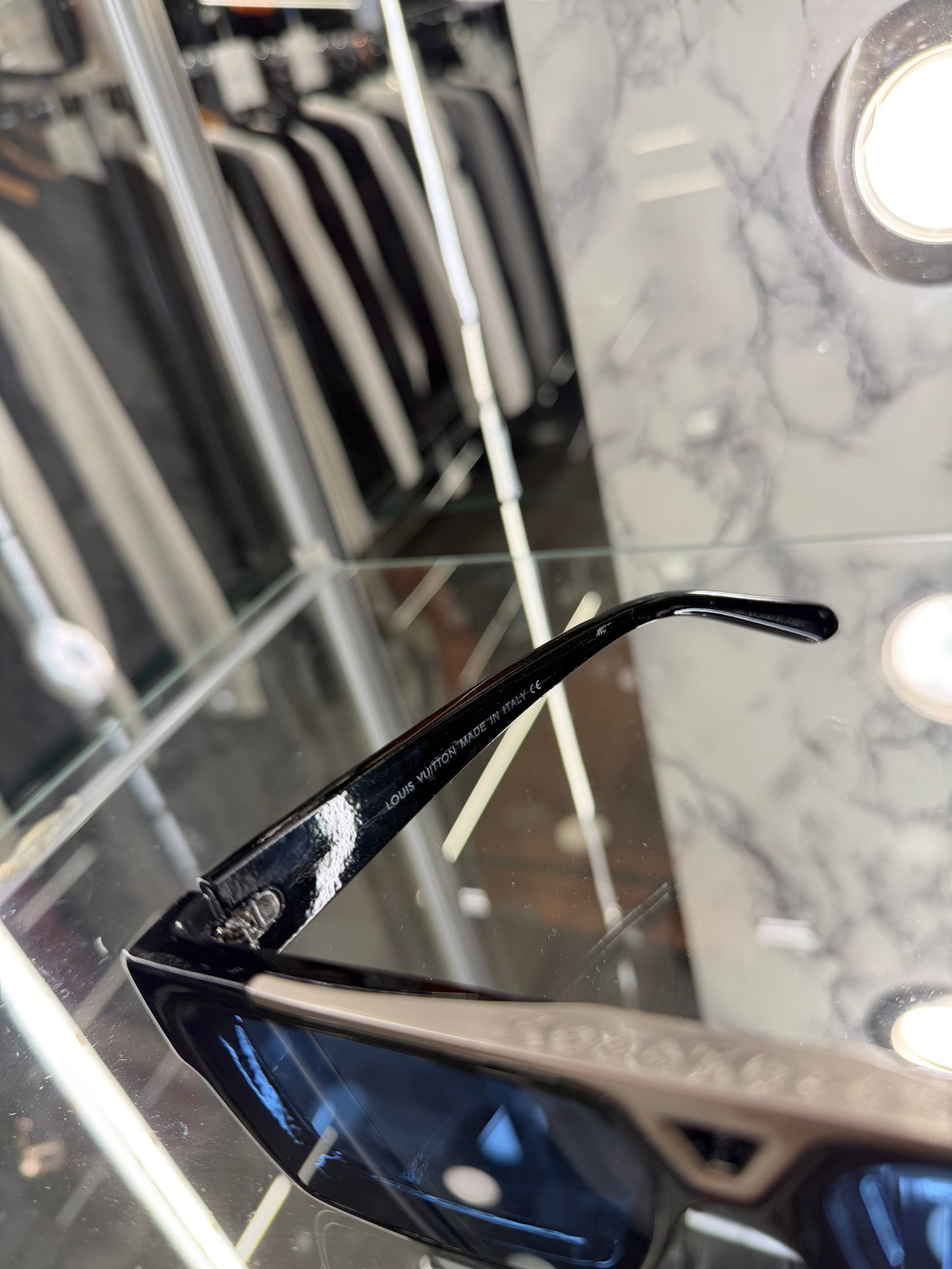 SUNGLASSES - LOUIS VUITTON 1+1