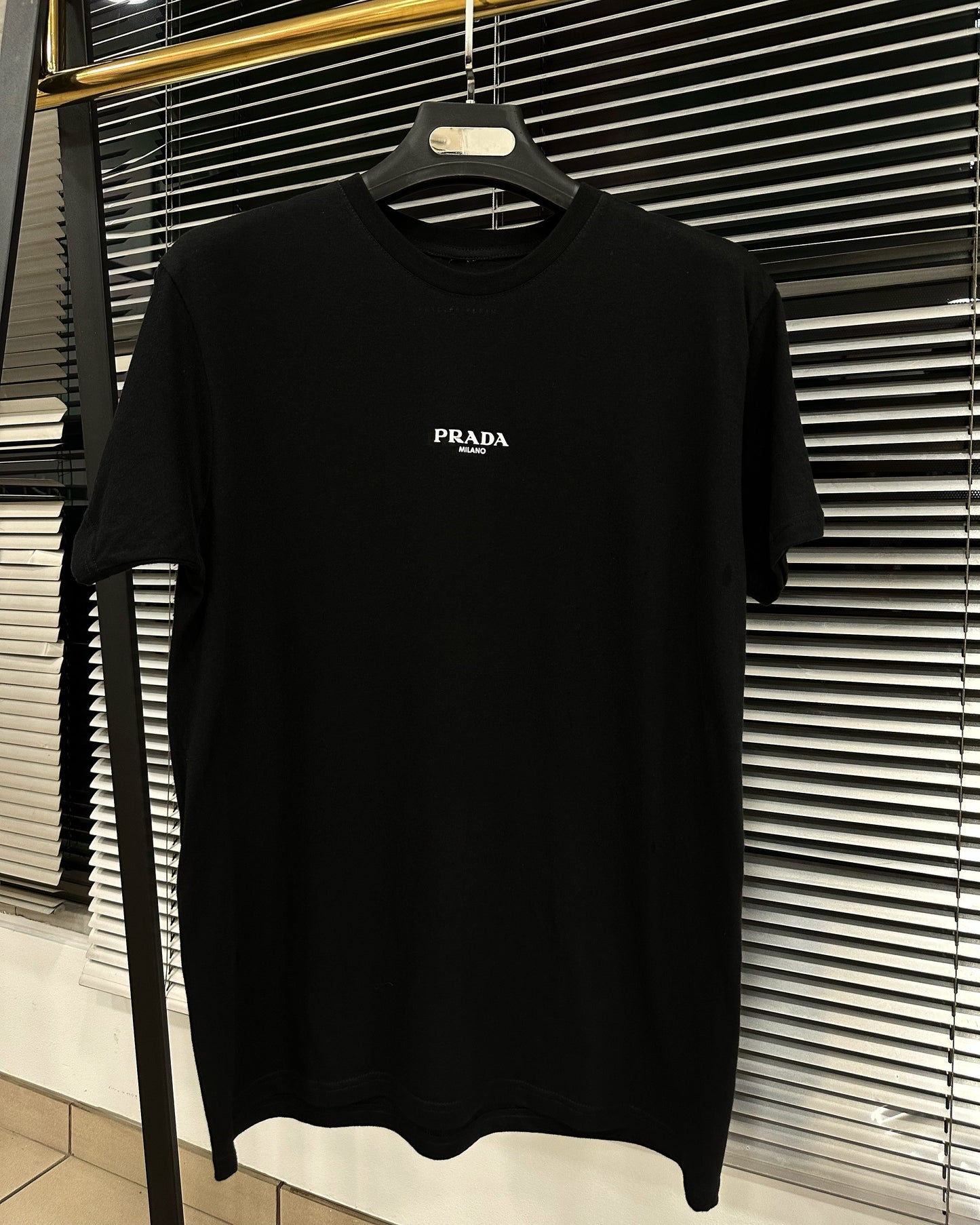ΜΠΛΟΥΖΑ - PRADA