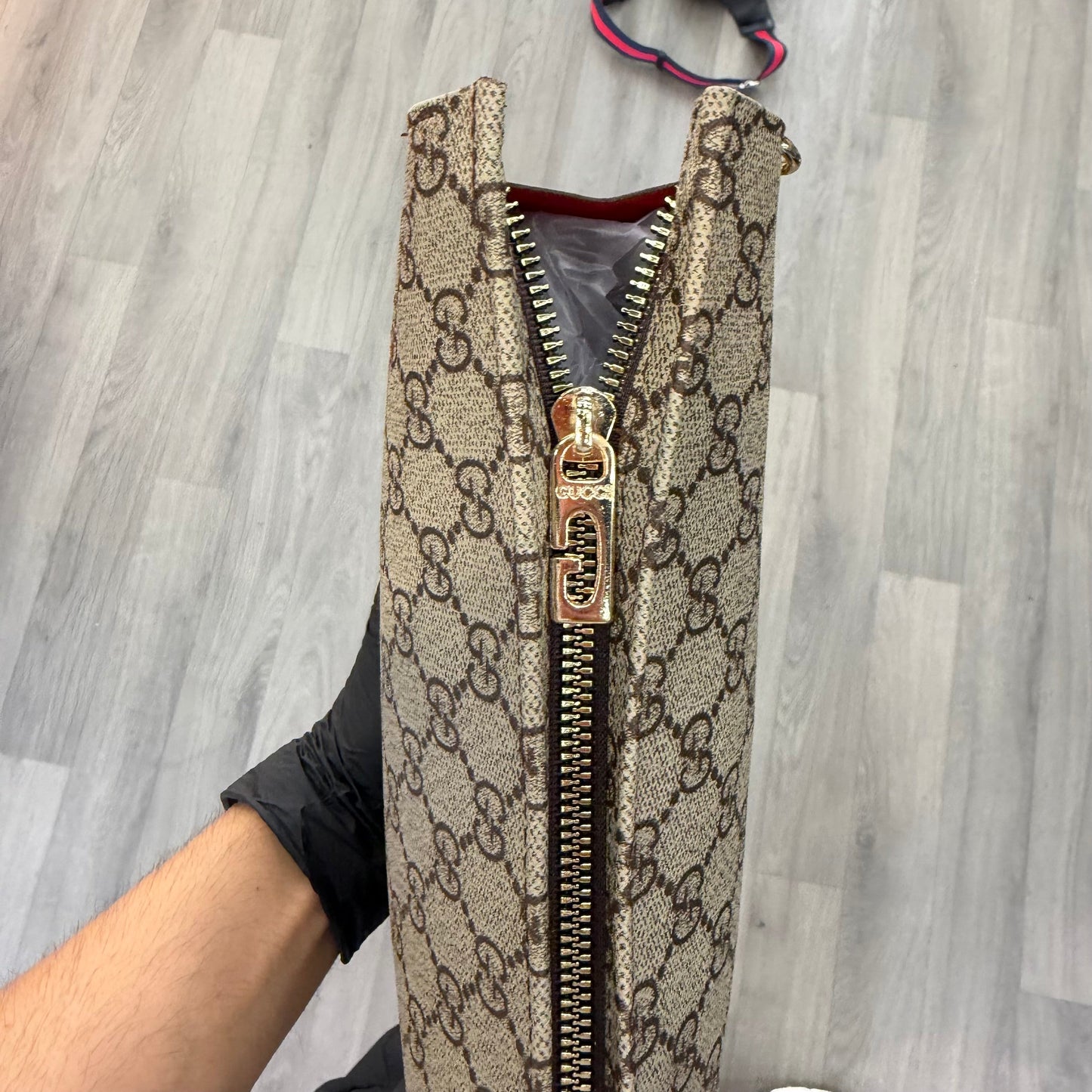 GUCCI ΤΣΑΝΤΑΚΙ ΧΕΡΙΟΥ