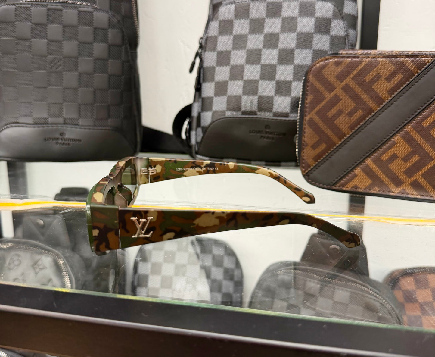ΓΥΑΛΙΑ ΗΛΙΟΥ - LOUIS VUITTON 1+1
