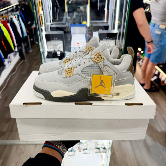 AIR JORDAN 4