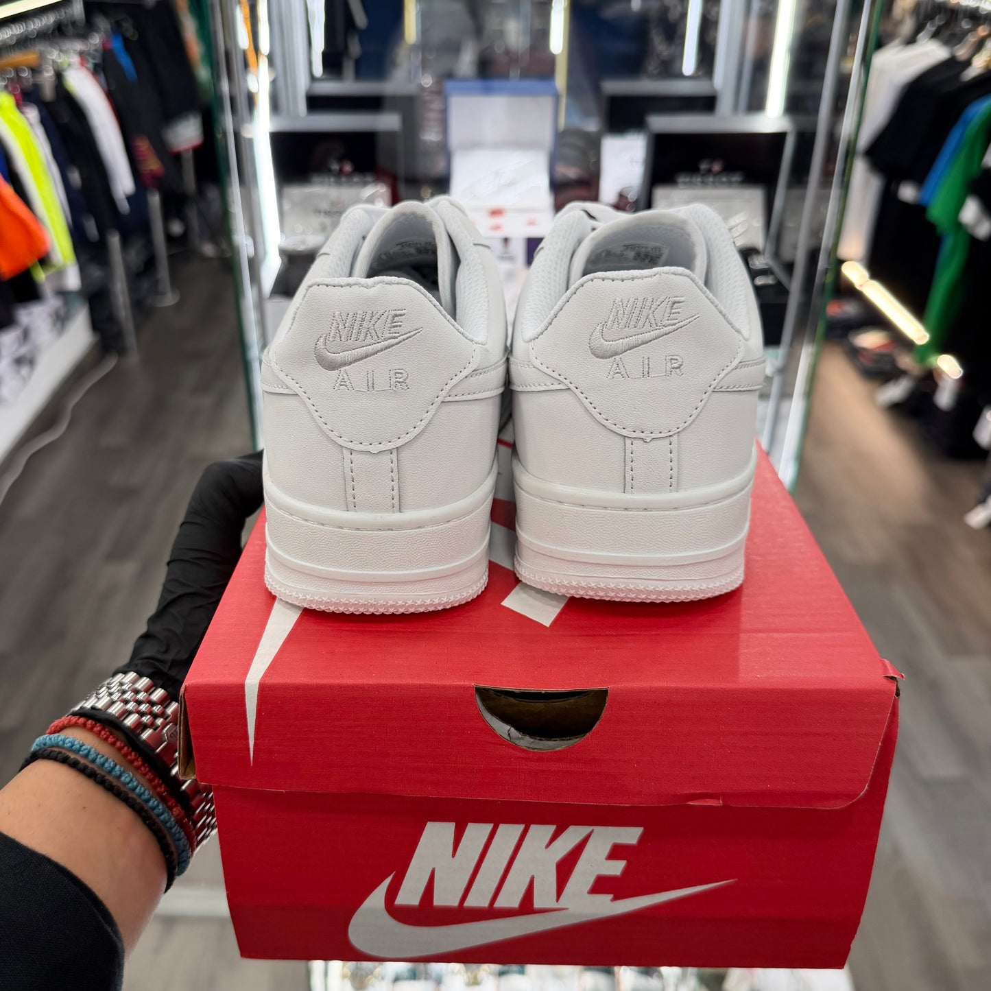 NIKE AIR FORCE 1 WHITE