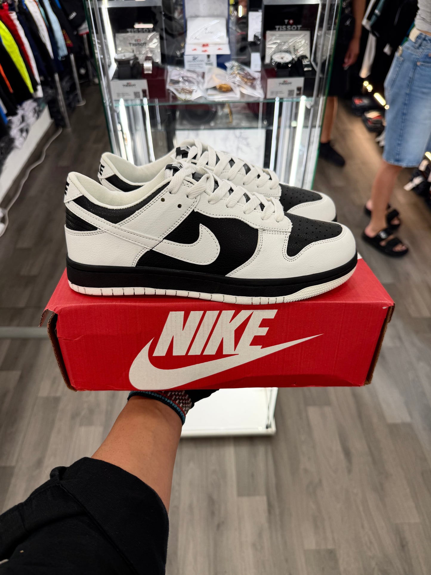 NIKE DUNK LOW