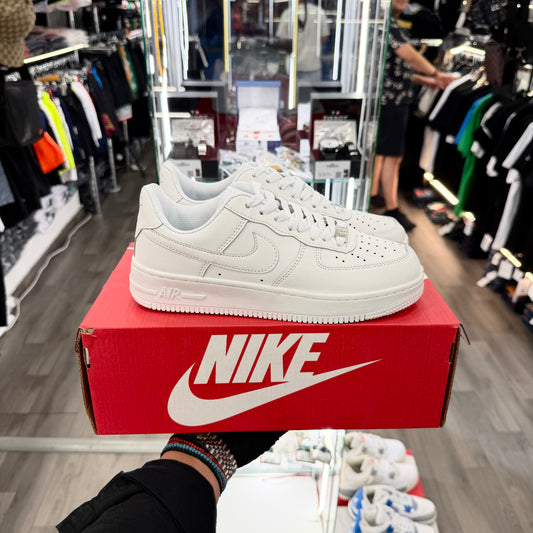 NIKE AIR FORCE 1 WHITE