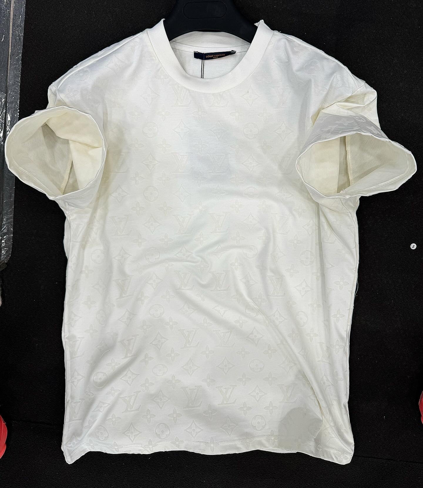 LOUIS VUITTON - T-SHIRT