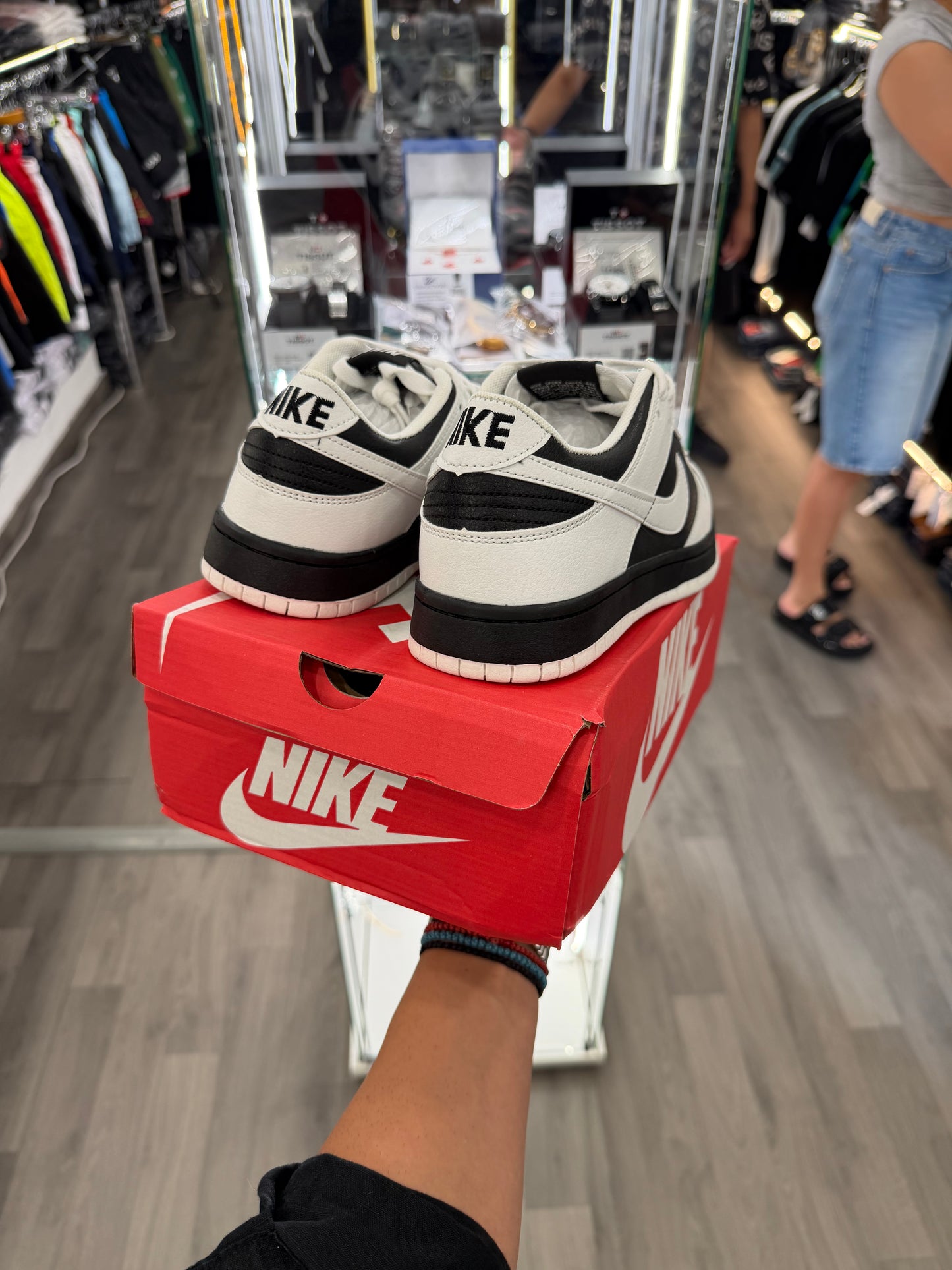 NIKE DUNK LOW