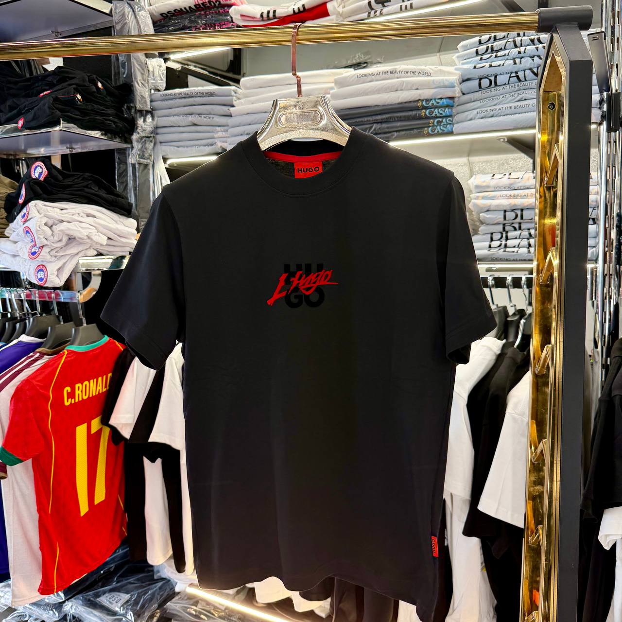 T-SHIRT - HUGO